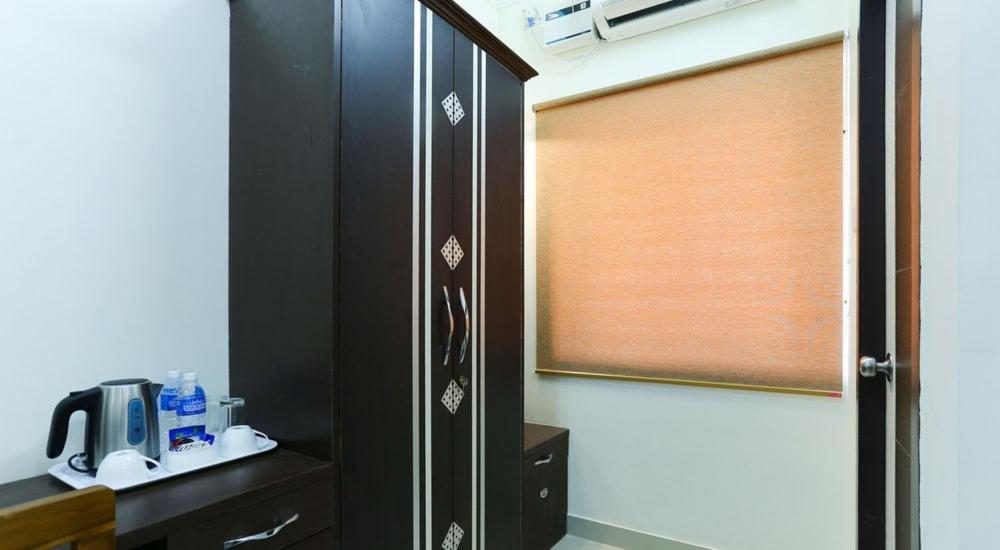Majestic Inn Τσενάι Εξωτερικό φωτογραφία