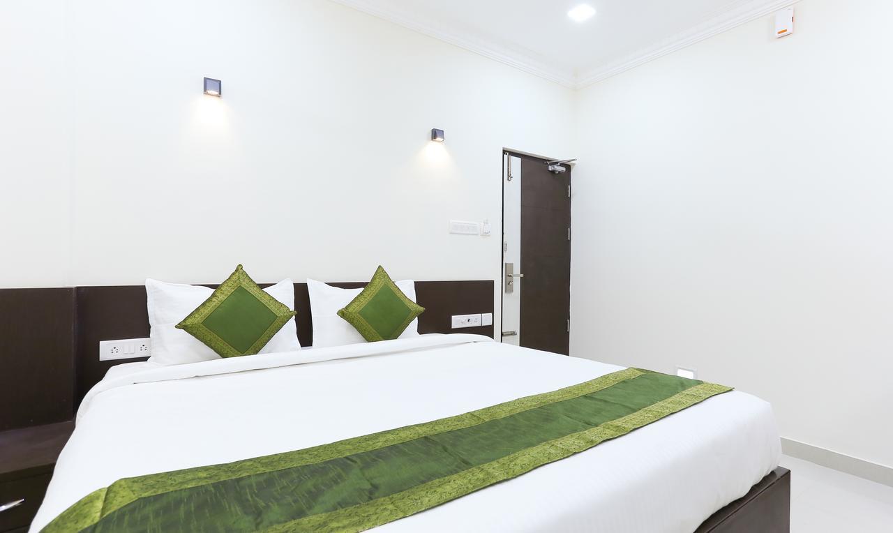 Majestic Inn Τσενάι Εξωτερικό φωτογραφία